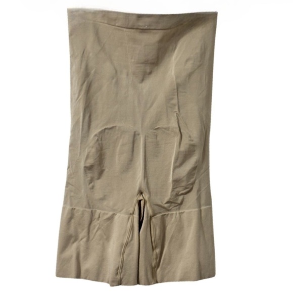 SPANX NWOT med nude tummy control shorts - Picture 2 of 7